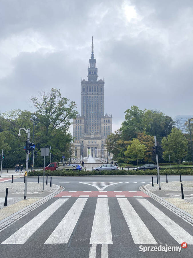 Perełka Metro Świętokrzyska widok na Pałac Warszawa