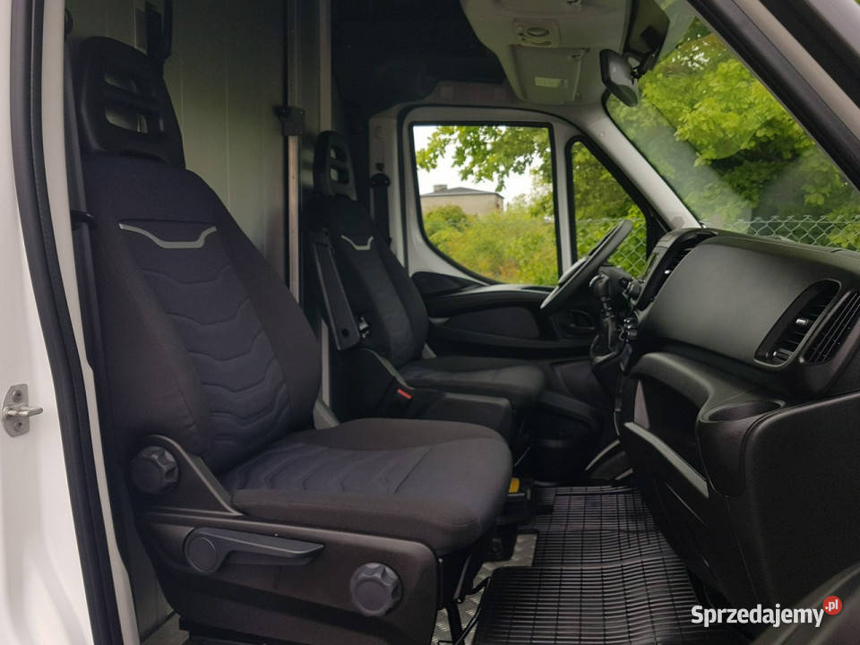 Iveco Daily KONTENER NISKOPODŁOGOWY 443x223x242 ASR (kontrola trakcji) śląskie Poręba