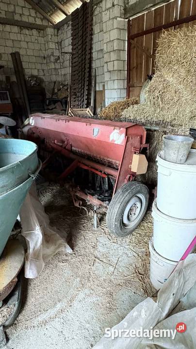 SPRZEDAM Rozsiewacz Siewnik Opryskiwacz Pisary