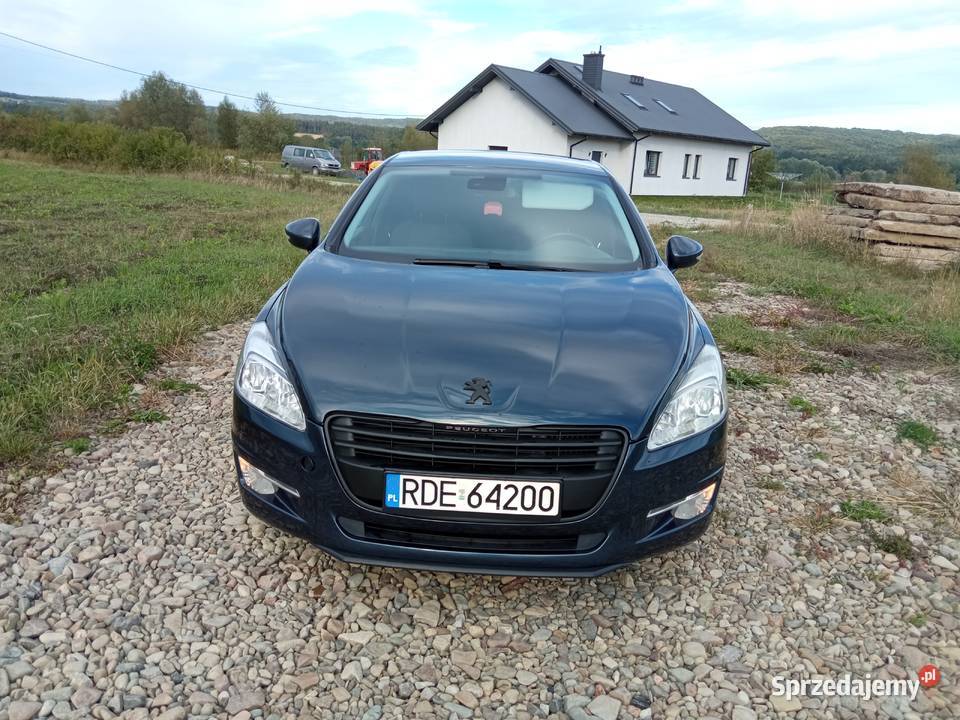 Ekonomiczna rodzinna limuzyna 245km