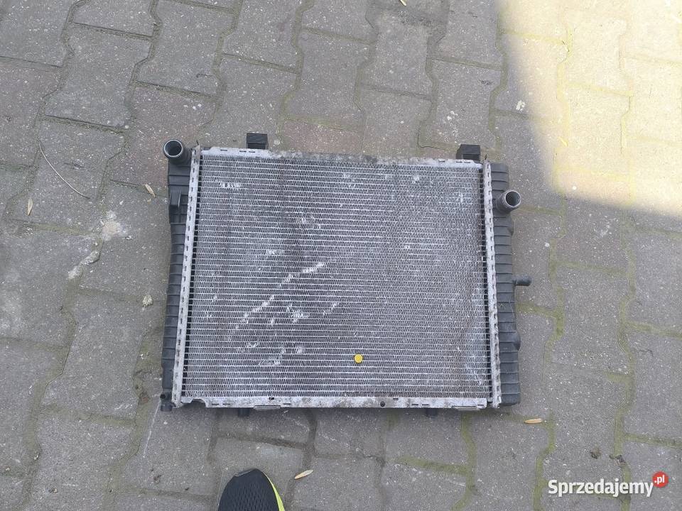 Chłodnica wody Mercedes w 202 Chłodnie wody Kock sprzedam