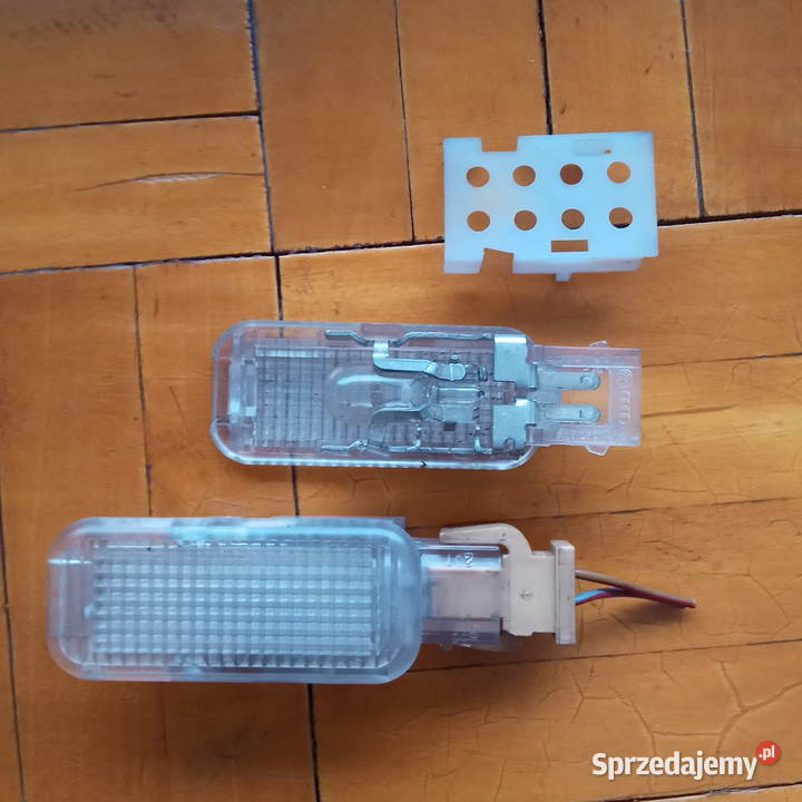 Audi A4 B5 Passat B5 Lampka oświetlenia drzwi Dębica