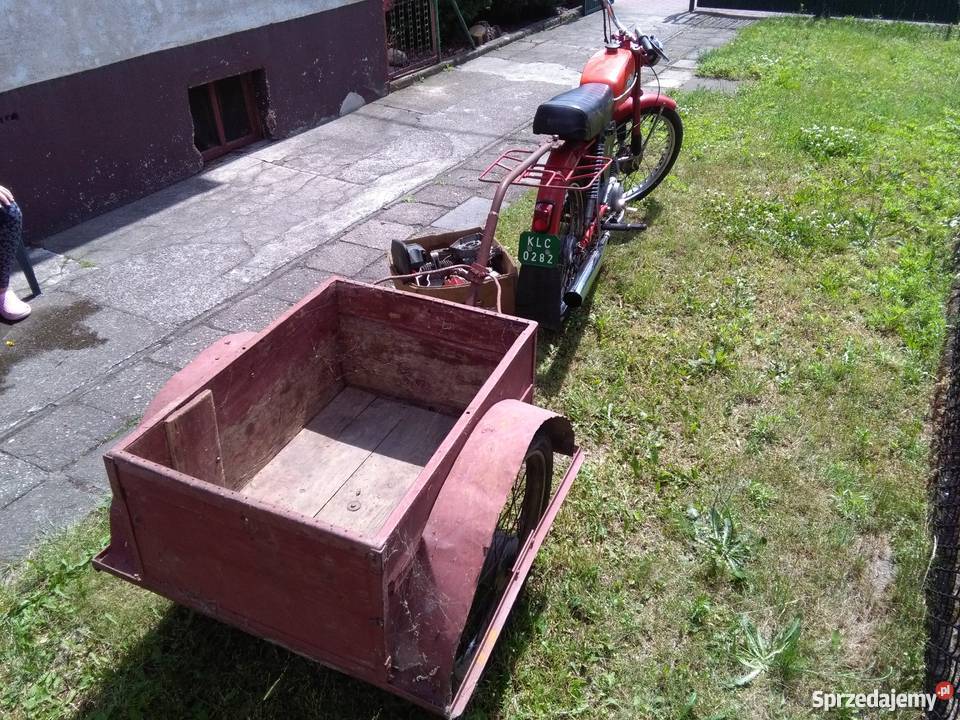 czerwony klasyczny komarek sprzedam