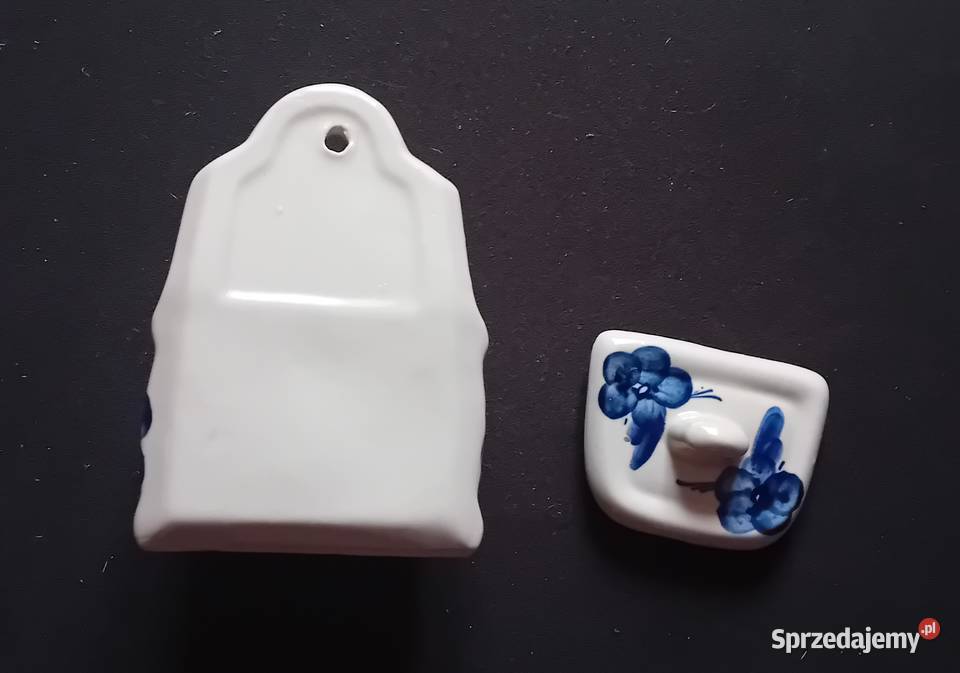 Fajansowy ręcznie malowany zawieszany pojemnik Koźminek
