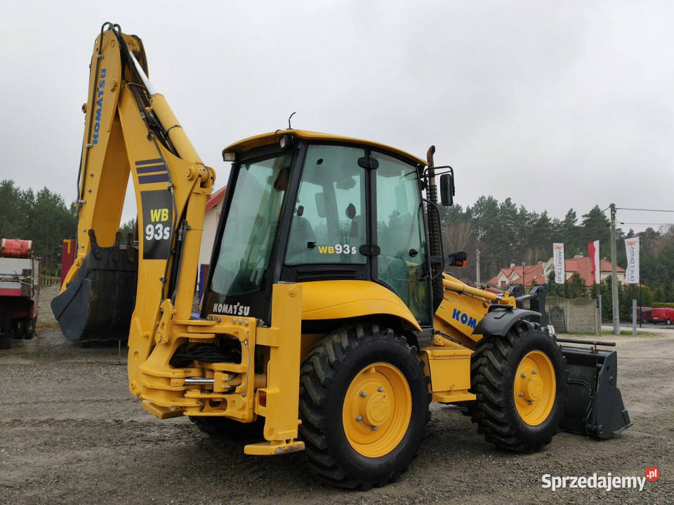 na równych kołach Komatsu WB 93S5E0 Bez Luzów pełny VAT Koparko ładowarki świętokrzyskie Widełki