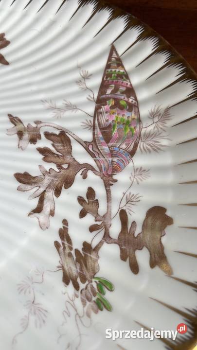 Talerz do powieszenia Róże Na białej porcelanie