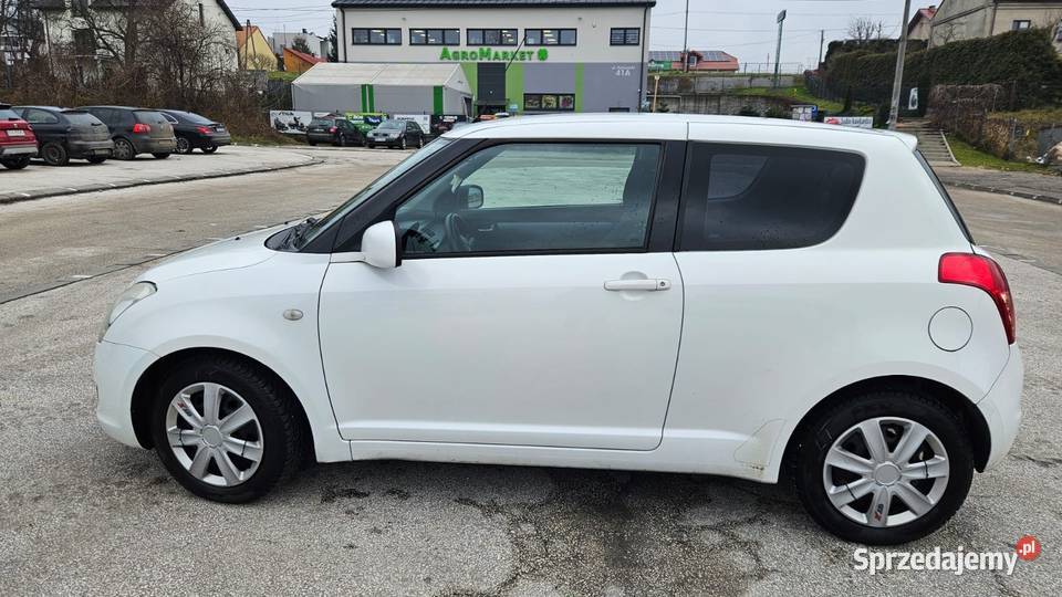 Suzuki Swift 2008 13b 92KM Miechów