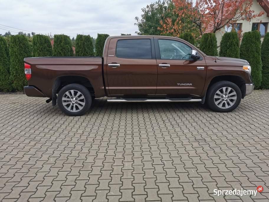 Toyota Tundra 57 2017r
