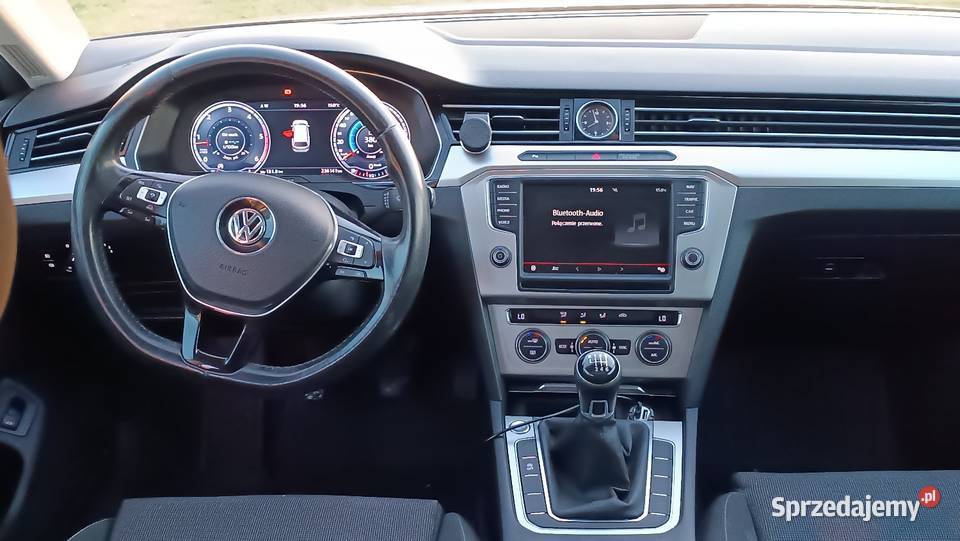 VW Passat B8 virtual cocpitpanoramanowy rozrzad asystent parkowania lubelskie Zamość