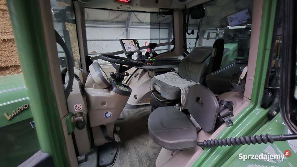 Fendt 828 Vario S4 Profi Przedni Tuz Łączki