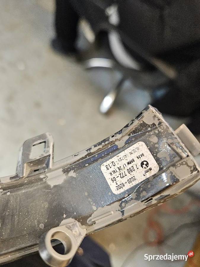 BMW F20 F30 KIERUNKOWSKAZ BŁOTNIKA PRAWY 7280772