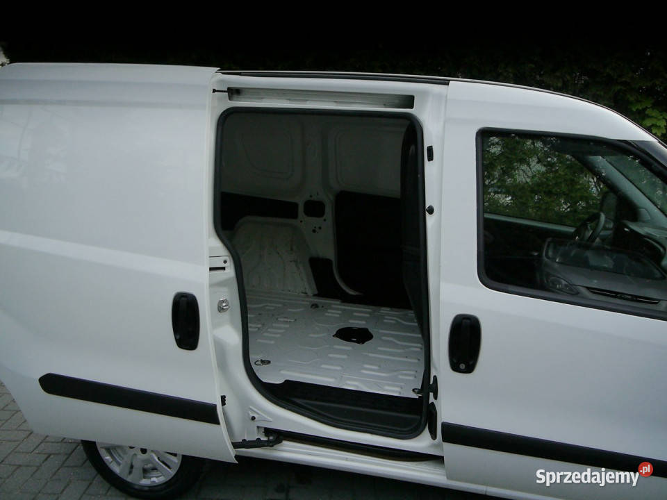 Fiat Doblo 13d zwykły silnik 95 Stan b elektryczne lusterka Częstochowa