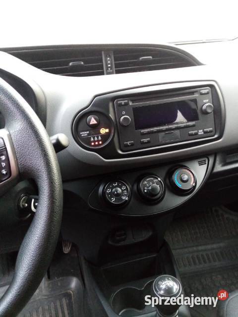 Sprzedam Toyota Yaris 15 niski przebieg elektryczne szyby Krynki