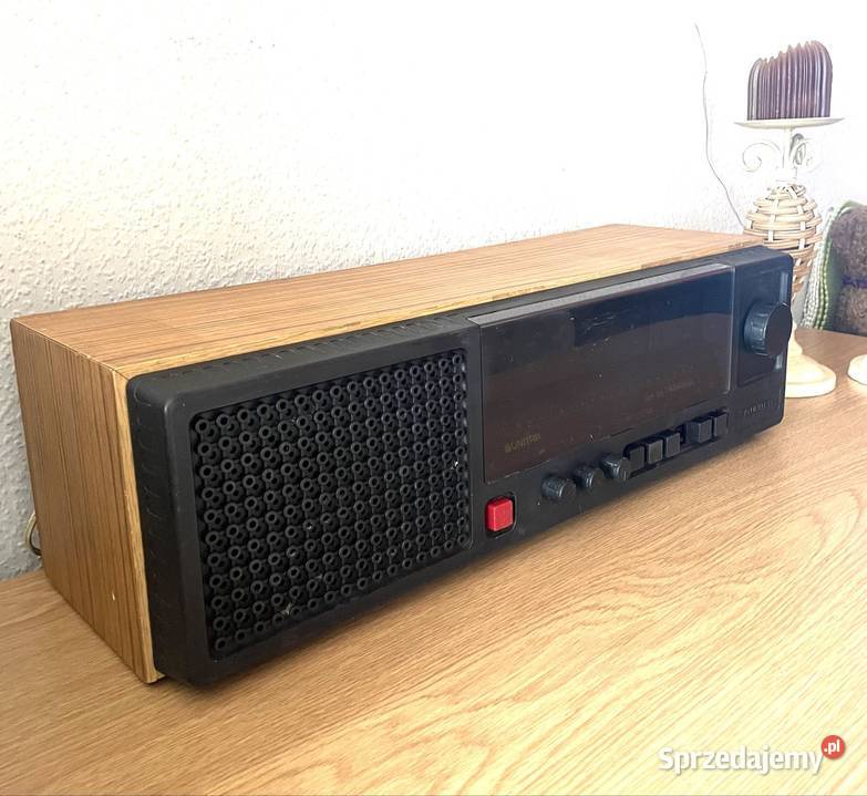 Radio Unitra Taraban 2 DMP - 602 oraz antena radiowa uniwersalna PRL
