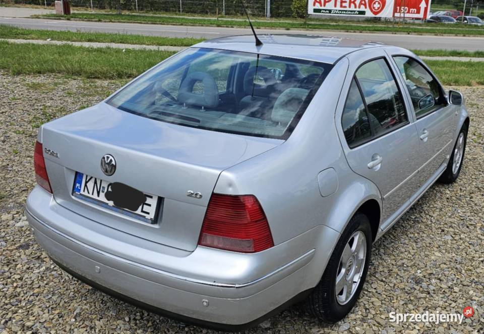 Sprzedam ładny samochód volkswagena bora 2003 radio Bora małopolskie Nowy Sącz