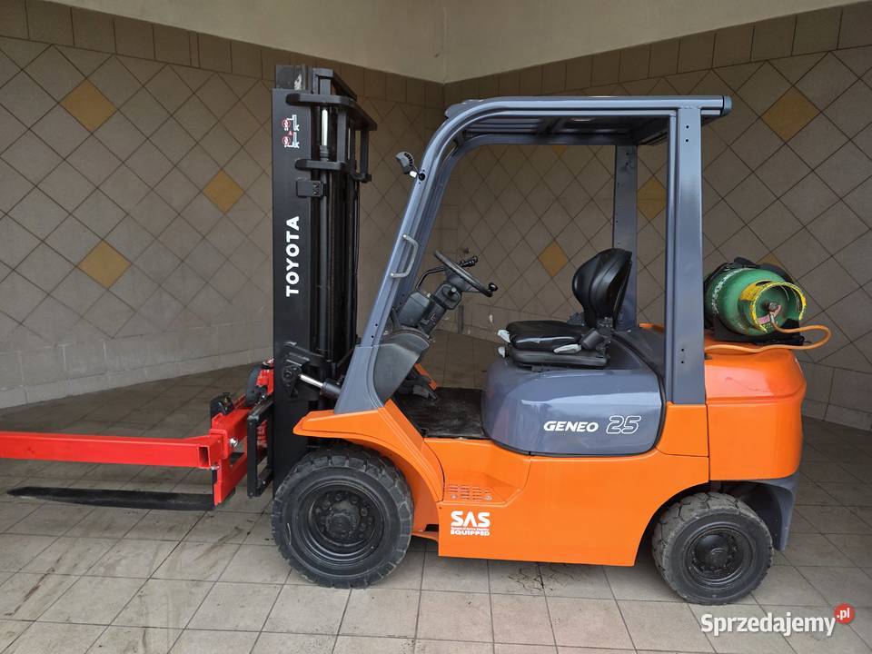 Wózek widłowy TOYOTA 7FGF25 2500 Obrotnica Lędziny
