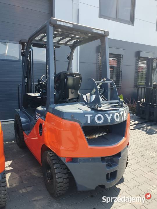 Wózek TOYOTA 8FGF15 Triplex 2023r Nowy Wolny Toyota Rudno Górne