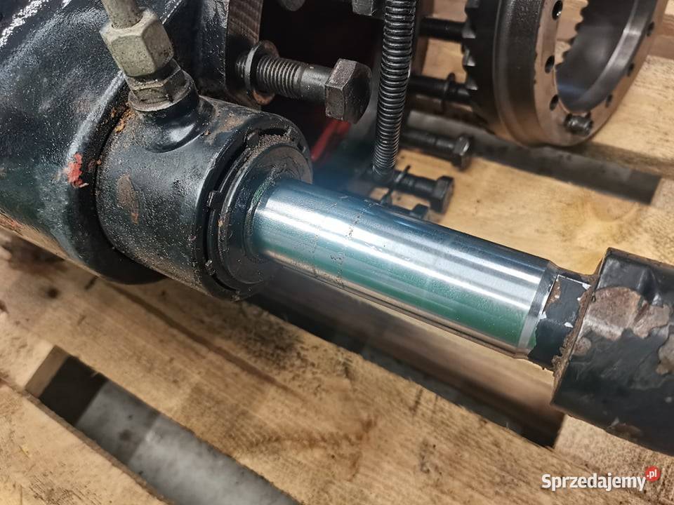 Deutzfahr 620 Agrotron Tłok wspomagania ZF wielkopolskie Wilkowo sprzedam