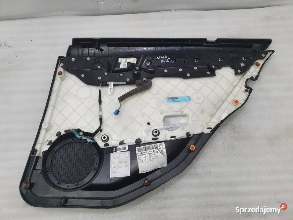 TAPICERKA DRZWI LEWY TYŁ MERCEDES W204 osobowe Tapicerki samochodowe