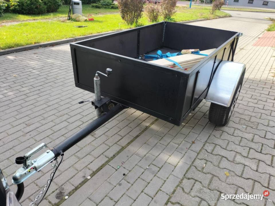 Przyczepka samochodowa towarowe Burtowe i plandeki Blizno