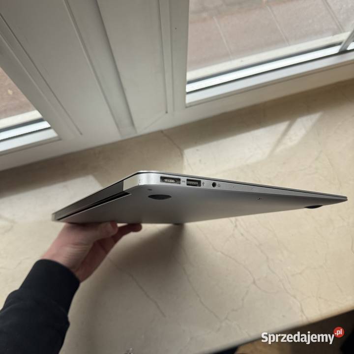 MacBook Air 13 A1466 2015 i5 4GB 128SSD Monterey Liczba rdzeni 2 Warszawa sprzedam