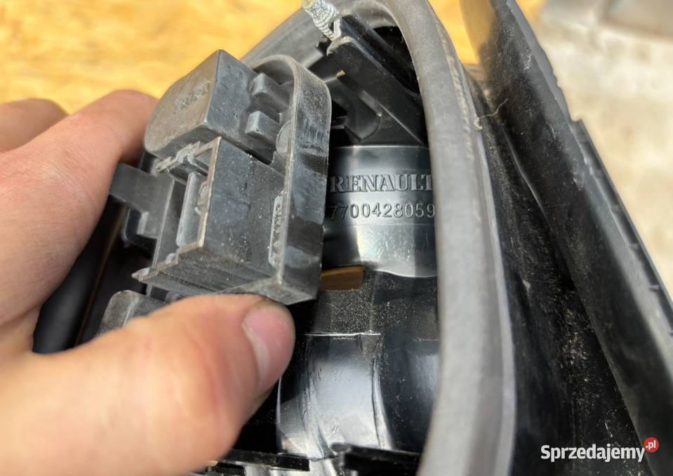 RENAULT MEGANE 9902 LAMPA PRAWA RH TYŁ TYLNA prawe Międzychód