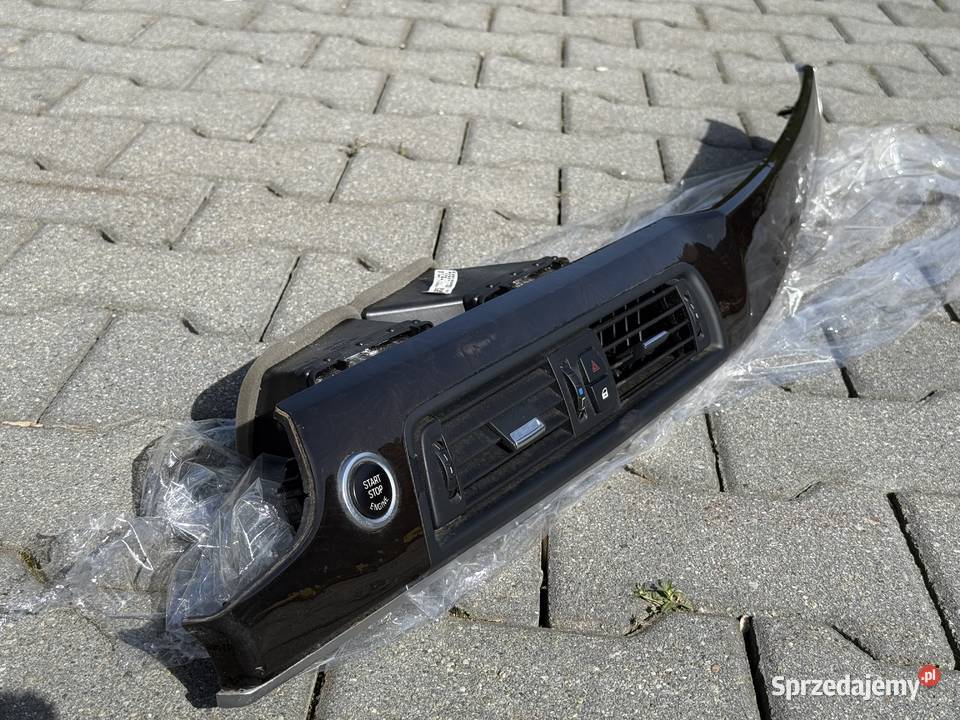 BMW F10F11 2011 Kratka nawiewu listwa deski małopolskie