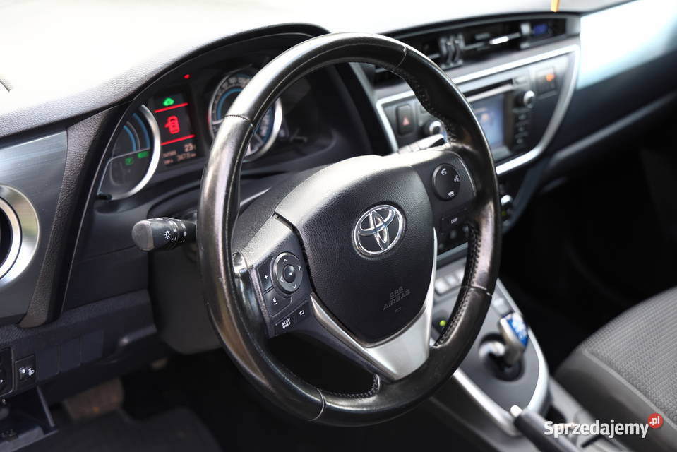 TOYOTA AURIS 18 HYBRYDA centralny zamek Auris Myślibórz sprzedam