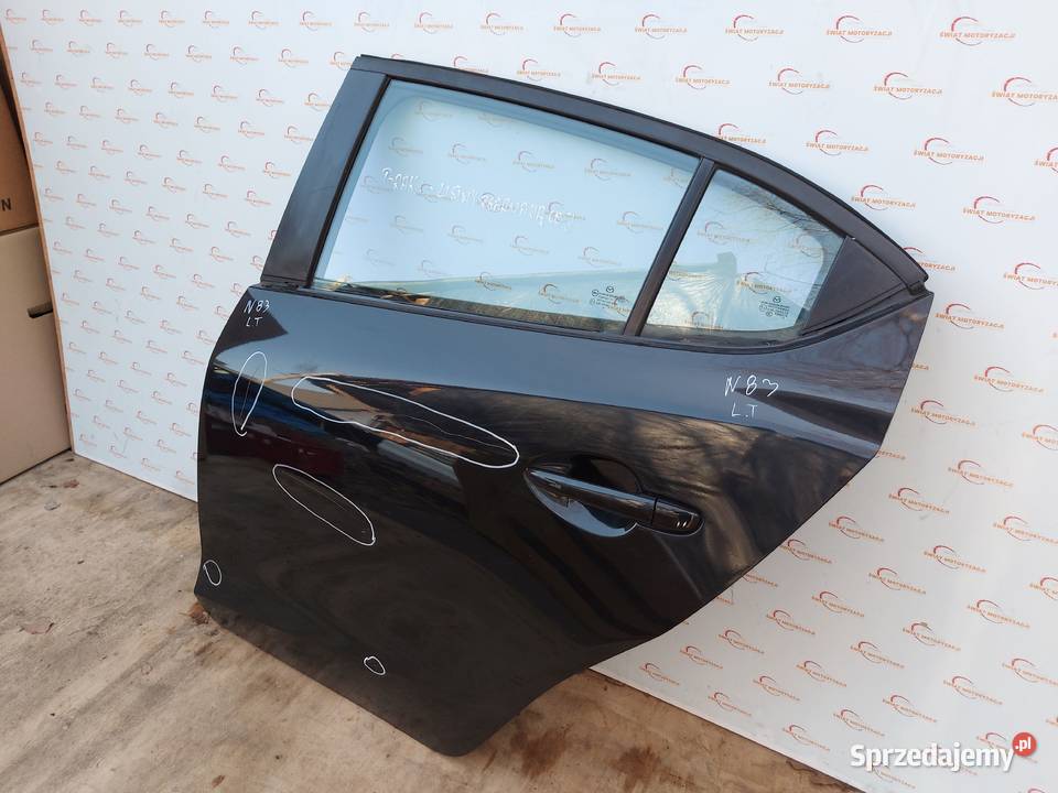 MAZDA 3 III 14r drzwi lewe tył 30 mikronów osobowe Kielce
