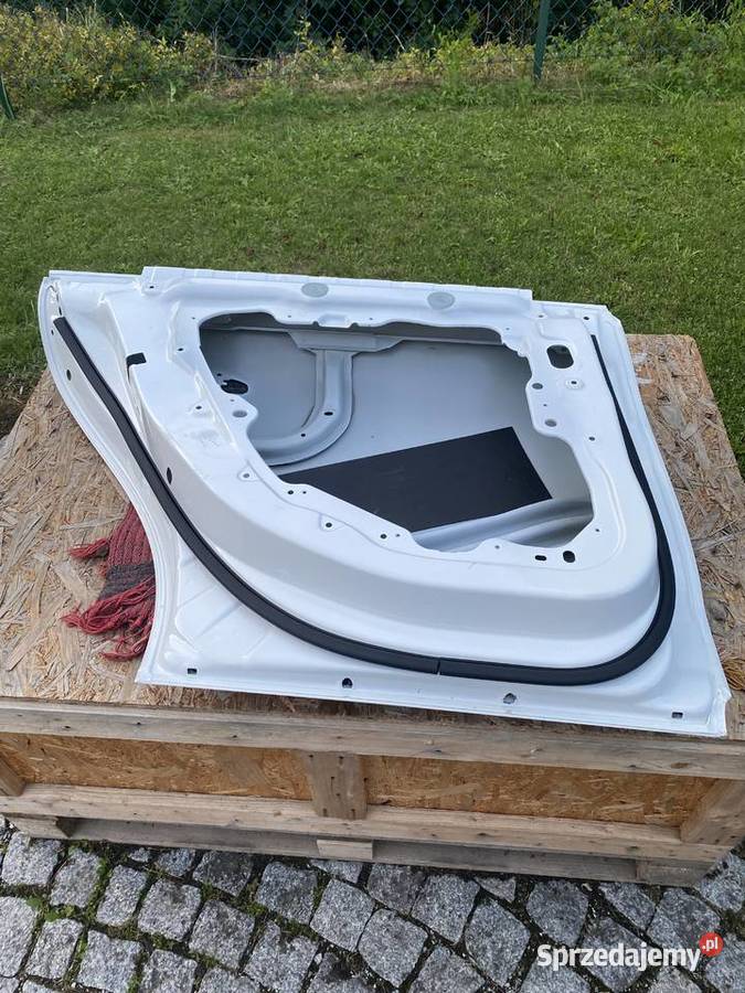 Drzwi lewe tył CLA 118 Mercedes Kudowa-Zdrój sprzedam