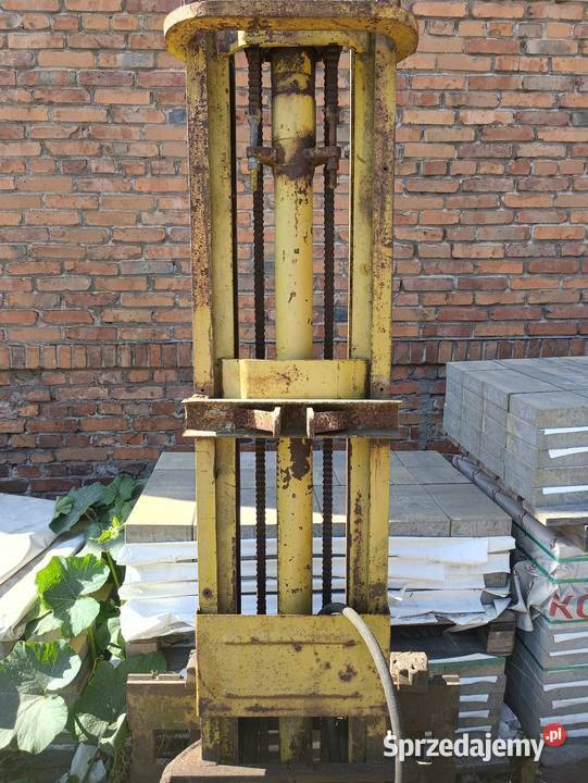 Maszt do ciągnika widlak na TUZ śląskie Orzesze