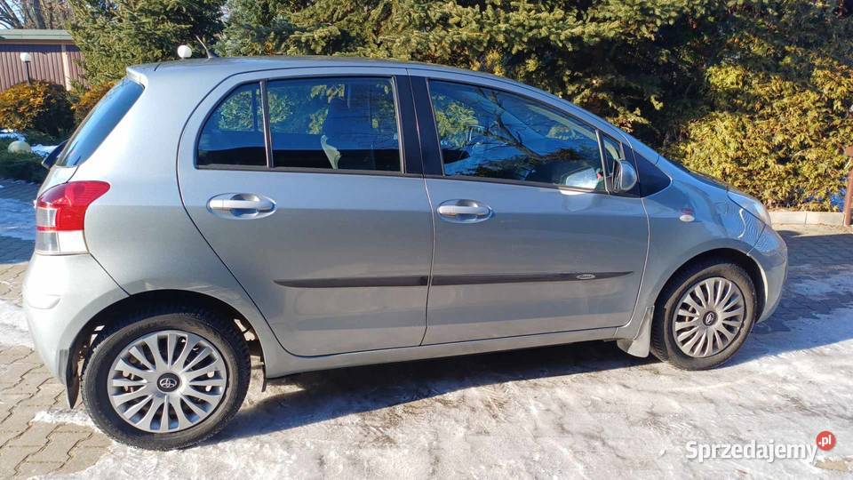 Toyota Yaris 13 vvti 2010 Ignacew Folwarczny sprzedam