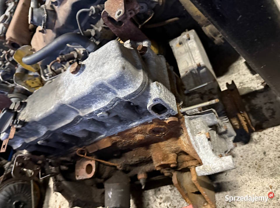 silnik 4cylindrowy NISSAN K25 K25 Nissan Datsun Wózki widłowe