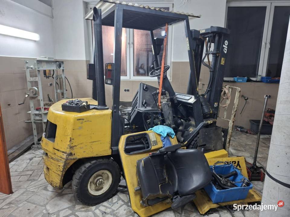 Wózek widłowy Sztaplarka Yale 3t udźwig diesel Gowino