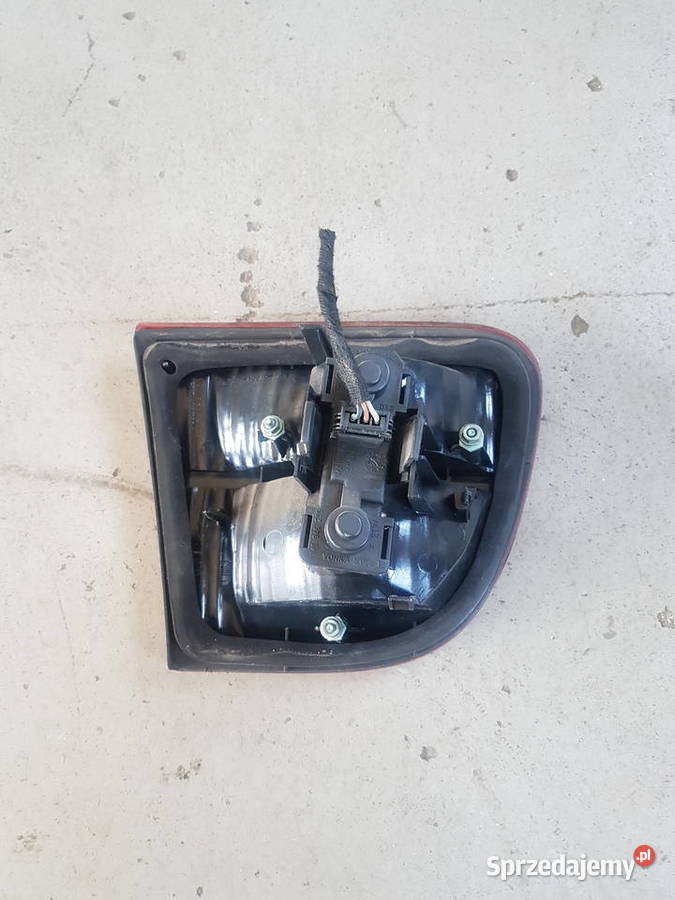 SEAT LEON I LAMPA TYLNA PRAWA KLAPA WKLAD LAMPY Rok produkcji 2004 Lampy tylne Turkowice