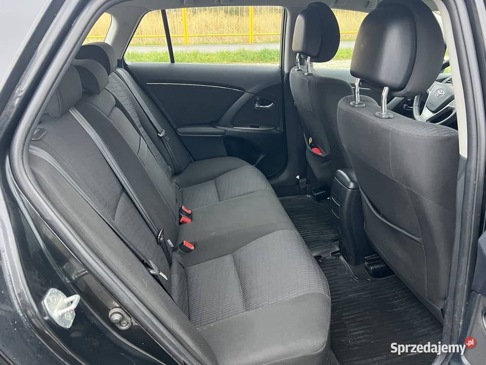 Toyota Avensis Avensis 16 benzyna lpg manualna