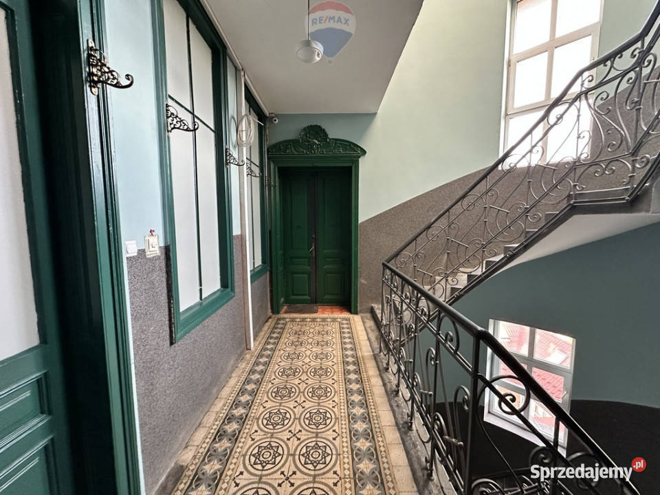 Całe piętro w reprezentacyjnej kamienicy Centrum śląskie Bielsko-Biała sprzedam