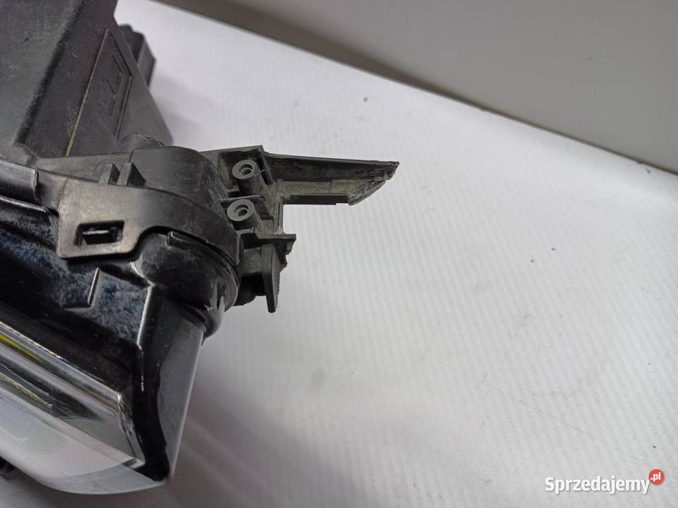 LAMPA PRZÓD PRZEDNIA PRAWA VW TROC 2GA941036