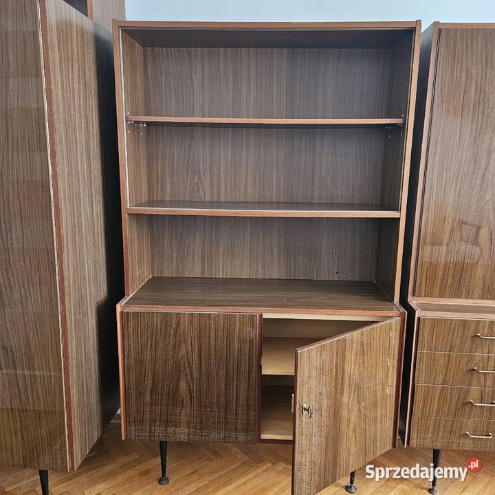 Segment Biblioteka z komodą vintage PRL na Oświęcim