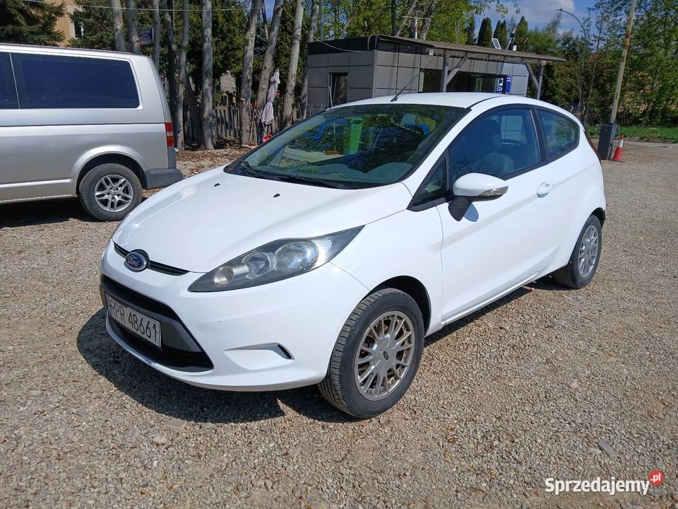 Ford Fiesta 14 tdci zarejestrowany Przemyśl sprzedam