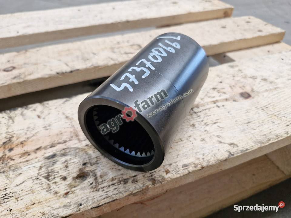 Tuleja Case Magnum 235 250 260 280