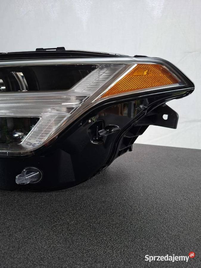 Volvo XC90 USA Lampa lewa przednia przód LED AFS Nowa Sól