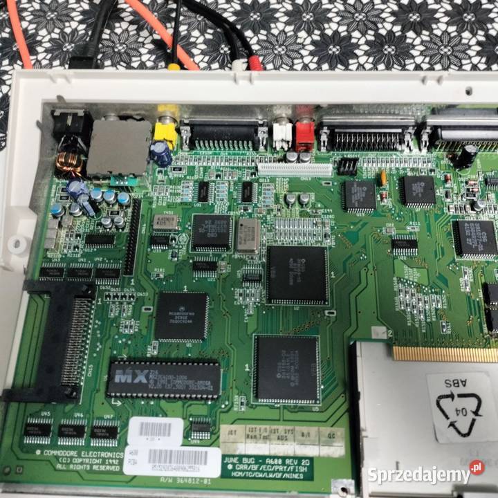 Amiga 600 z defektem Pabianice sprzedam