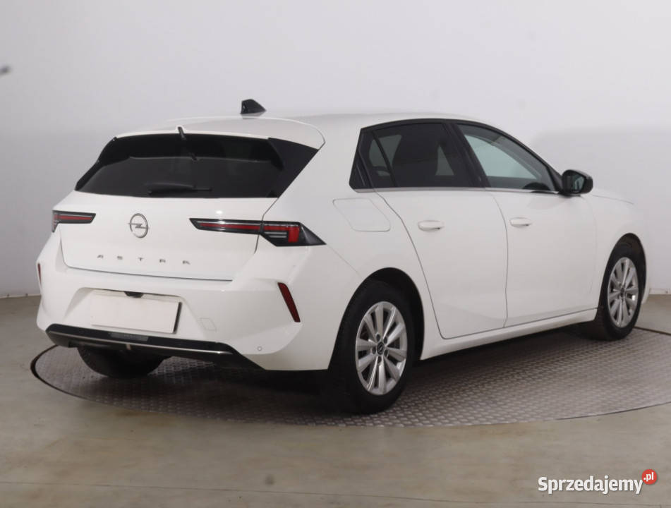 Opel Astra 12 Turbo bluetooth