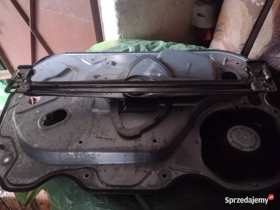 Części Ford Focus MK2 08 r lift pozostałości Karoseria Częstochowa sprzedam