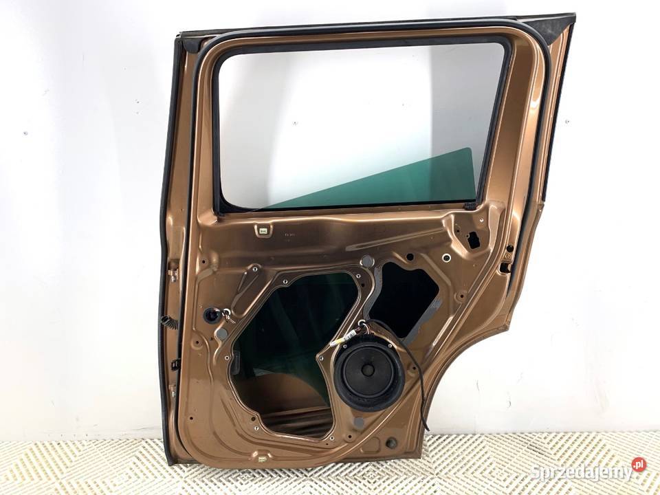 DRZWI PRAWY TYŁ SKODA YETI Crossover 0917