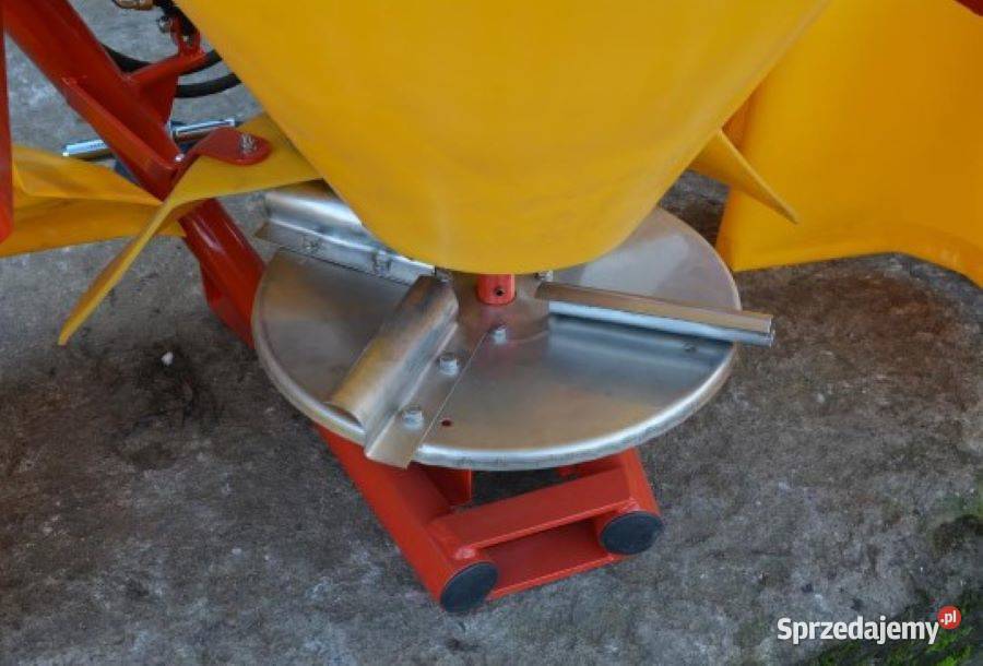 Rozsiewacze nawozów jednotarczowe z plastikowym Proszówka