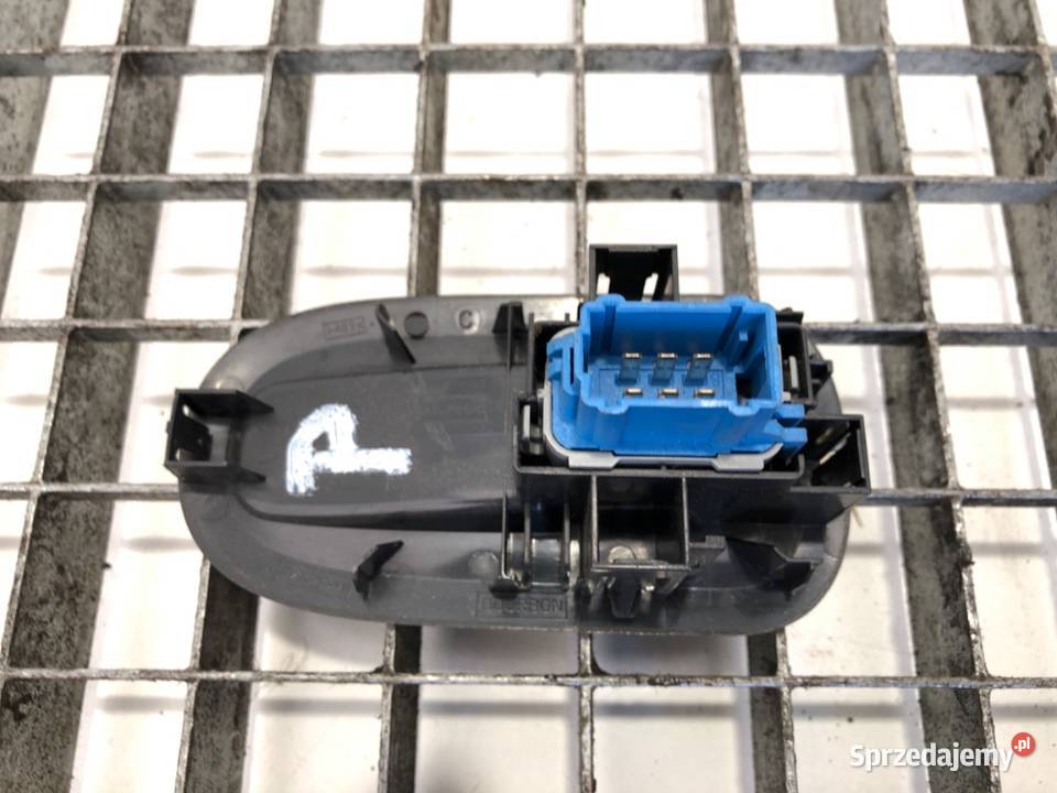 PRZEŁĄCZNIK SZYB PRAWY RENAULT MASTER III