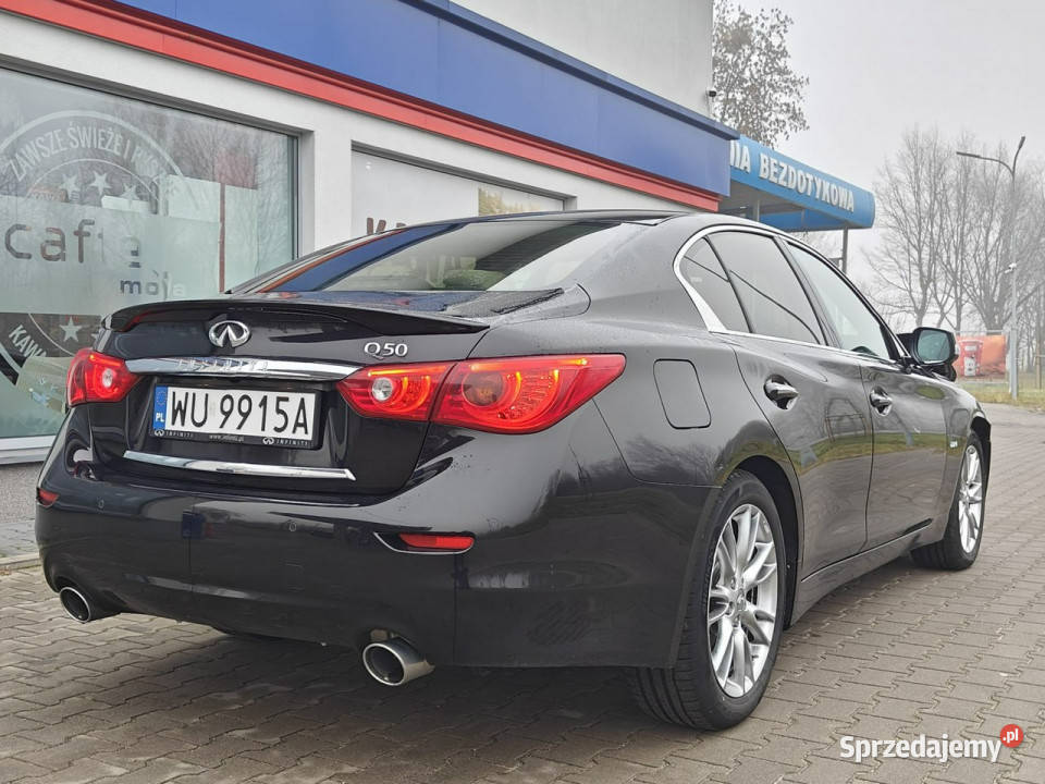 Infiniti Q50 światła przeciwmgielne