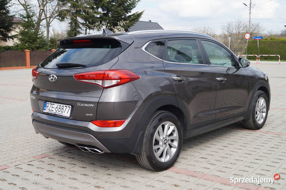 HYUNDAI TUCSON 16 T 177 4x4 Automat Bogata